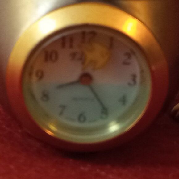 Gold tone Cat Fishing in Clock Bowl - Picture 2 of 6